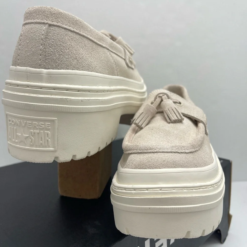 Converse A15553C
CTAS LUGGED HEEL LOAFER OX
LIGHT DUNE/EGRET/LIGHT DUNE Platform - Picture 10 of 16